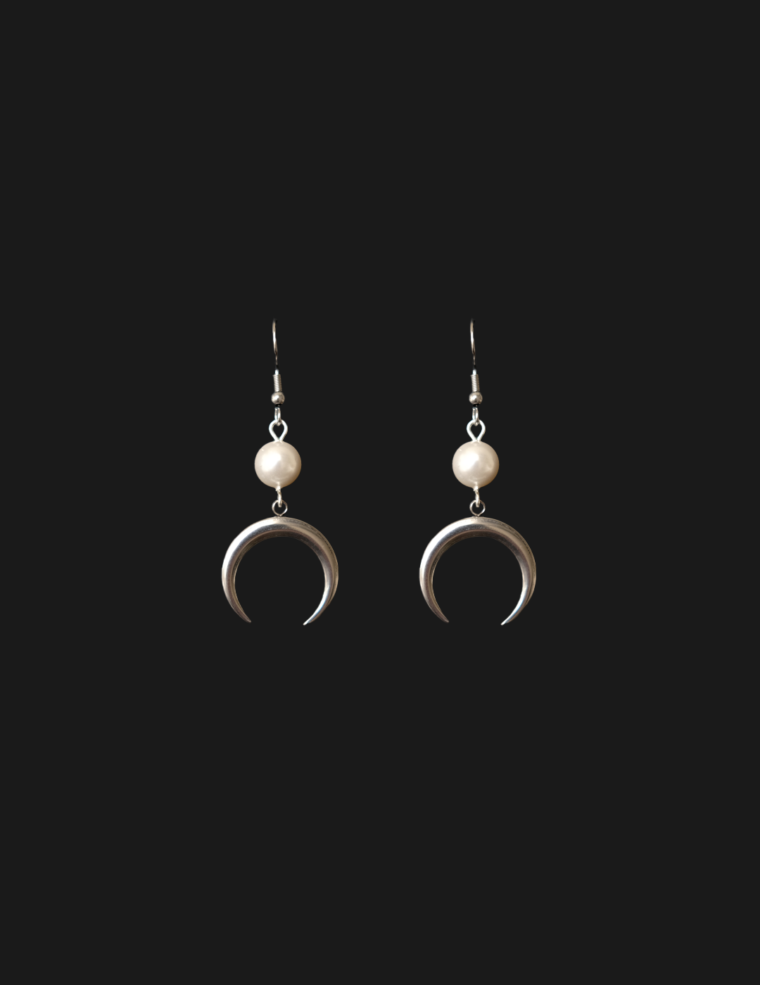 Pearl Crescent Moon Earring